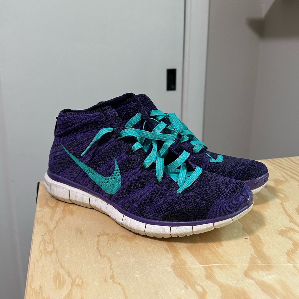 Nike Chukka Womens 8.5